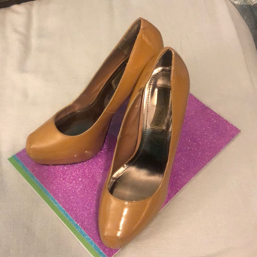 Nude Steve Madden heels